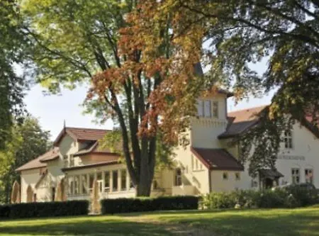 Frederiksminde 4*