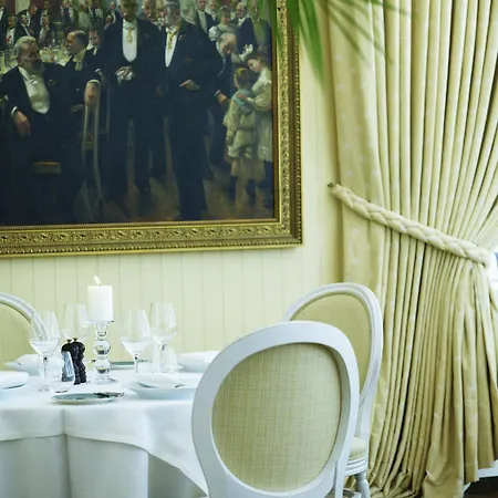 Hotel Frederiksminde 4*