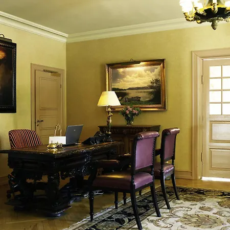 Hotel Frederiksminde 4*